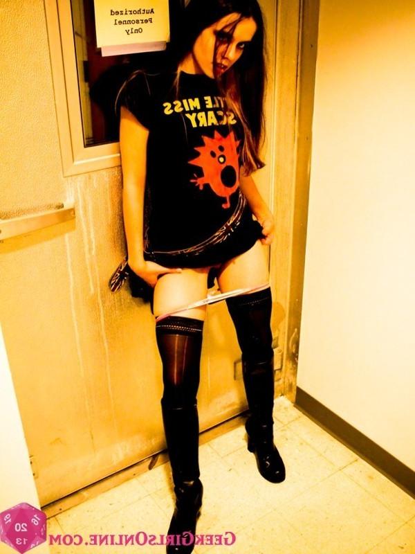 15P Hot nerdy geek girl
