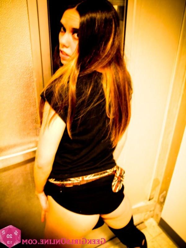 15P Hot nerdy geek girl