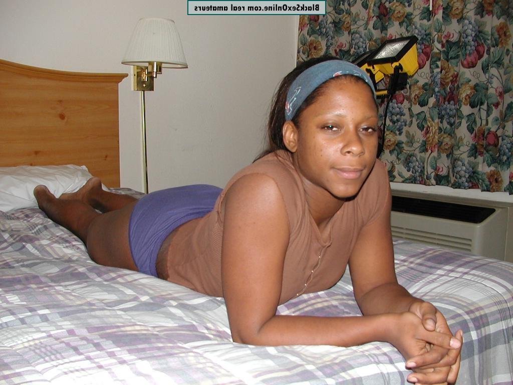 15P Just some next door black girl posing nude