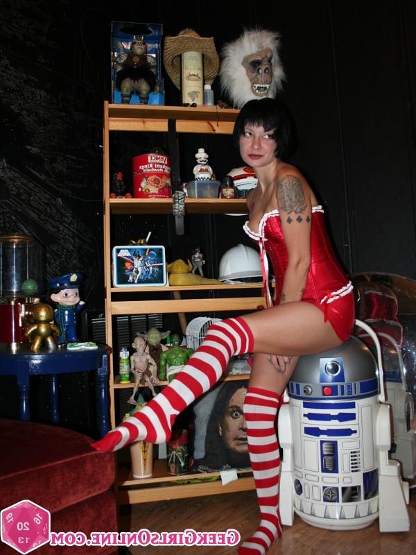 15P Hot nerdy geek girl