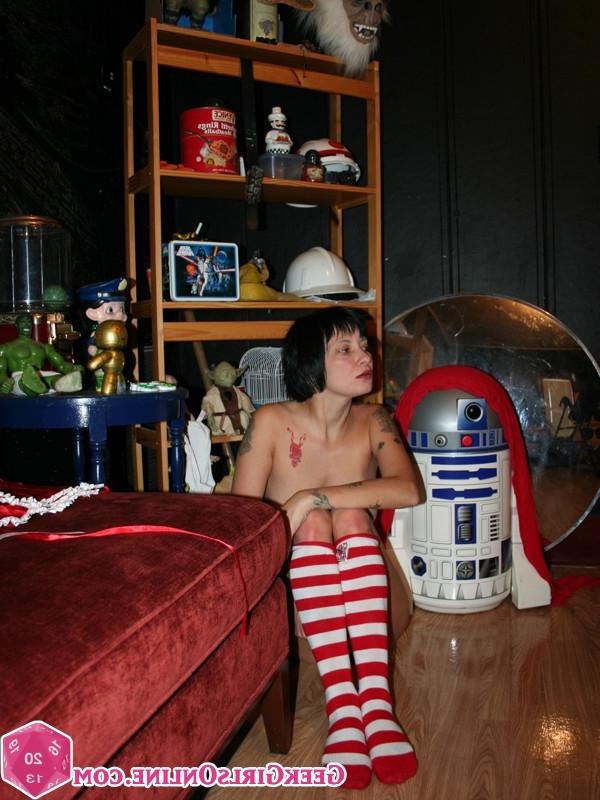 15P Hot nerdy geek girl