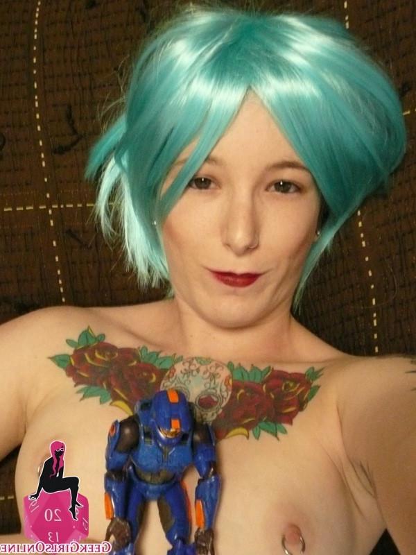 15P Hot nerdy geek chicks