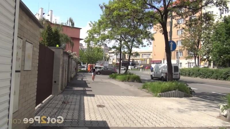 15P Pretty teen pees in public on busy road