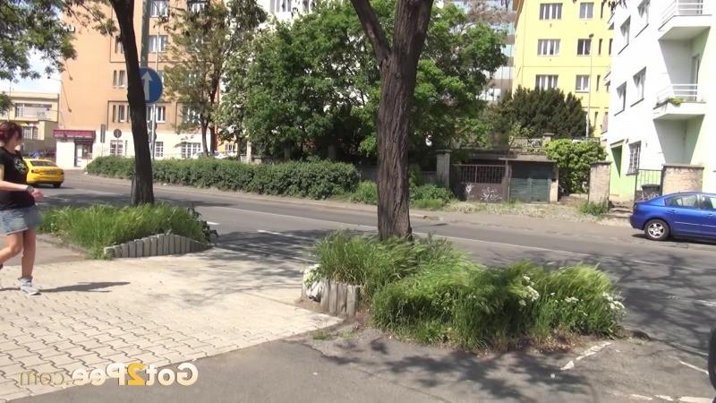 15P Pretty teen pees in public on busy road