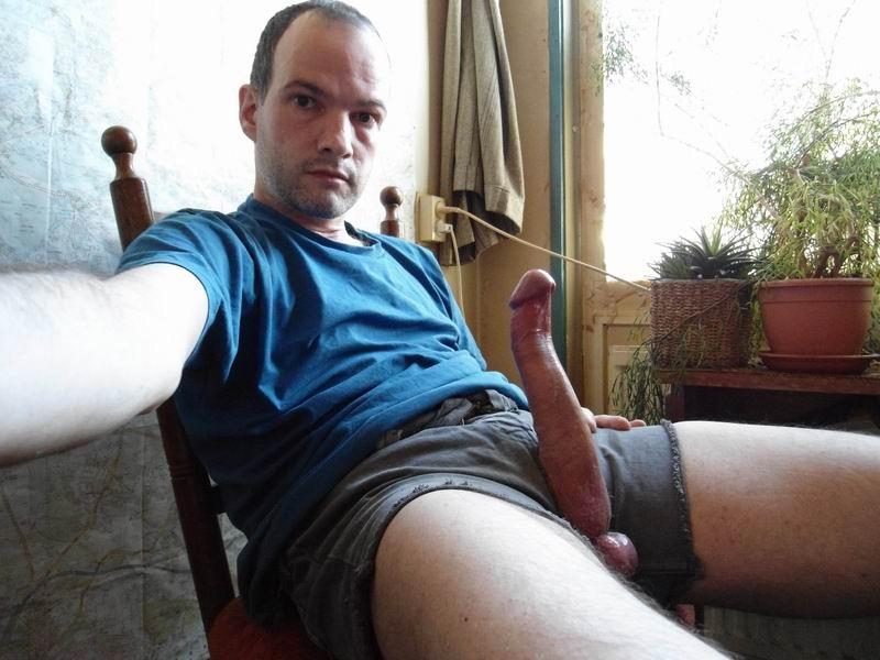 15P Amateur guy showing his very long hard cock