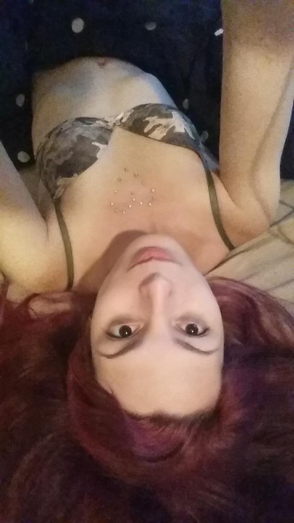 15P Redhead shemale trap