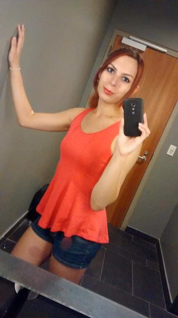 15P Redhead shemale trap
