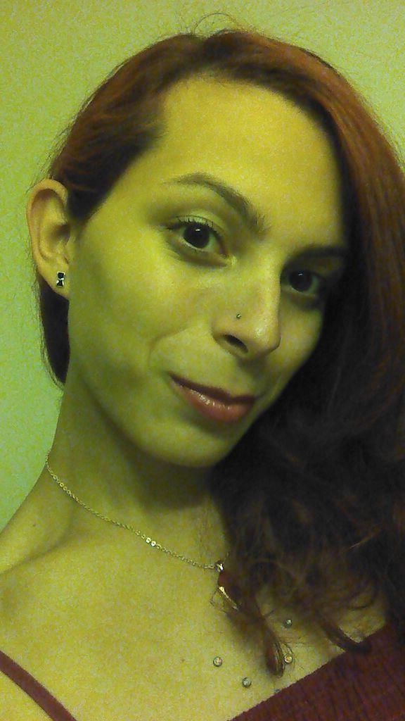15P Redhead shemale trap