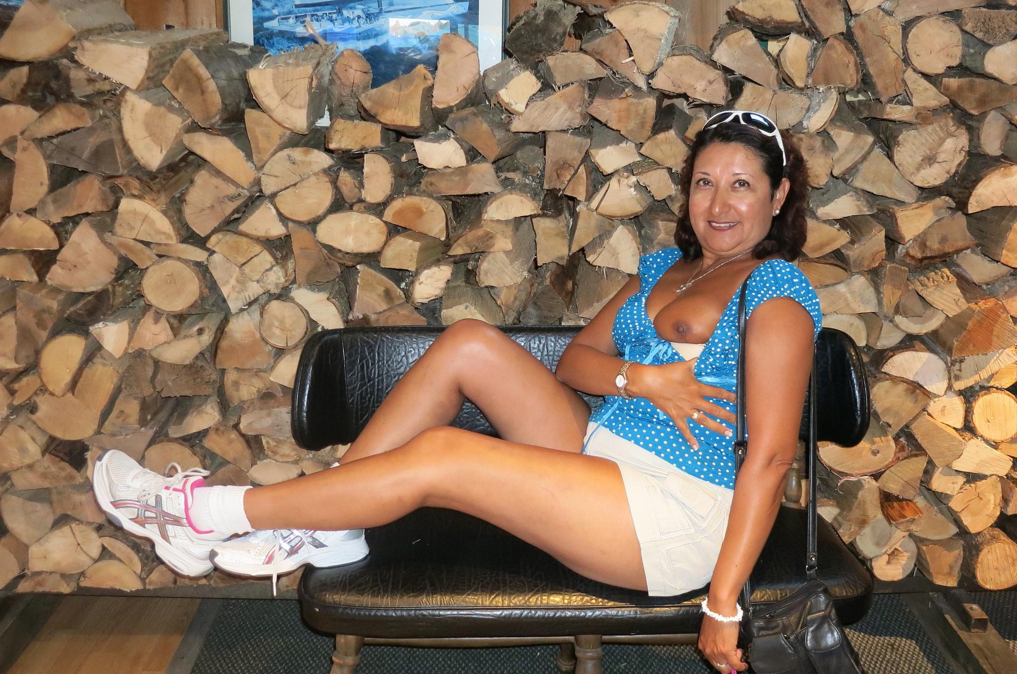 14P Amateur exhibitionists flash boobs and twats in public