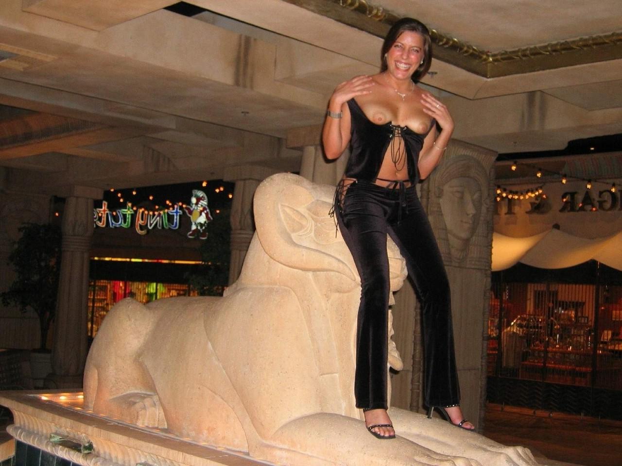 14P Amateur exhibitionists flash boobs and twats in public