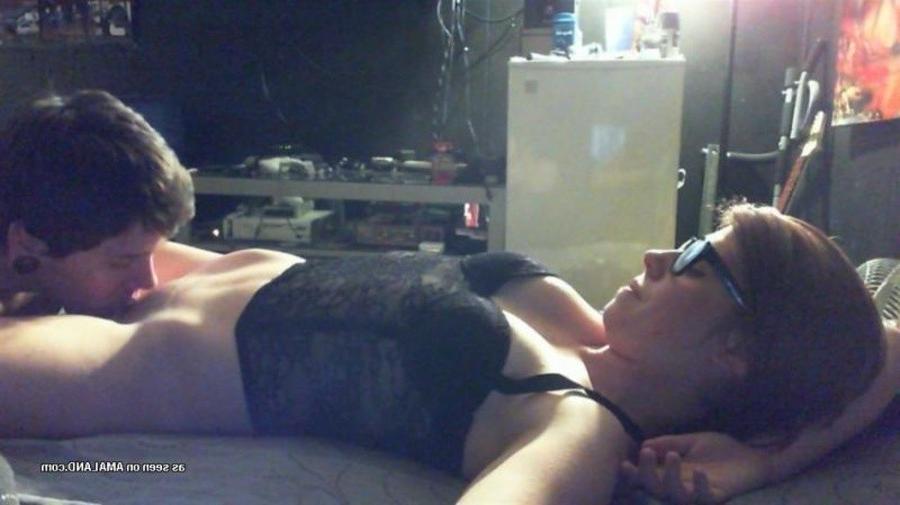 11P Horny wild amateur nerdy cocksucking gf gets her cunt licked