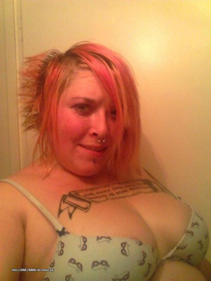 10P BBW scene chick with tattoos and pink hair