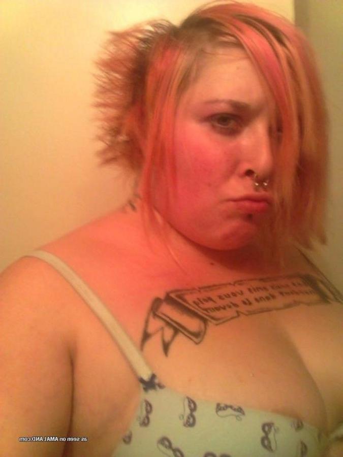 10P BBW scene chick with tattoos and pink hair