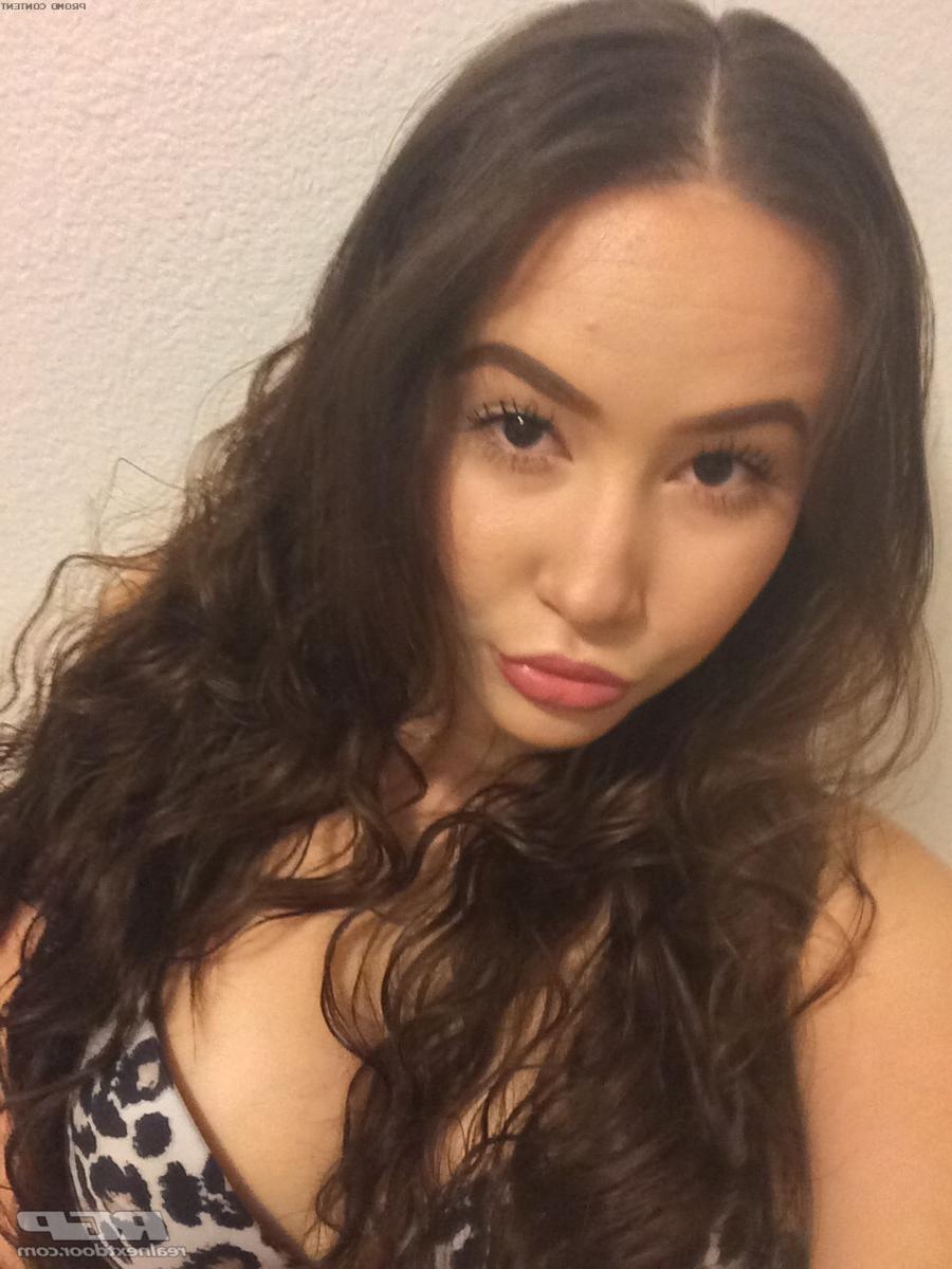 15P Horny teenager fucks her tight pussy with a hair brush