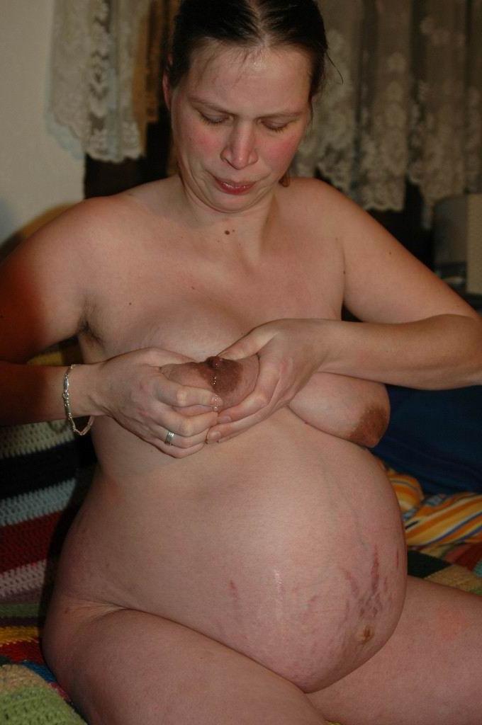 16P kinky amateur preggo posing