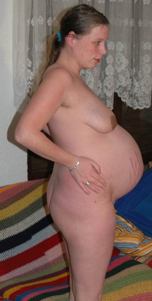 16P kinky amateur preggo posing