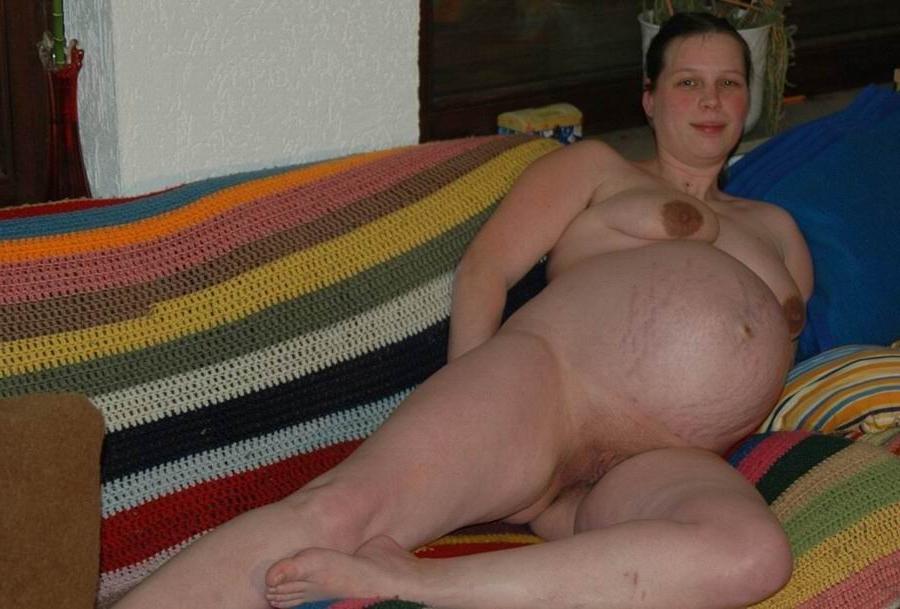 16P kinky amateur preggo posing