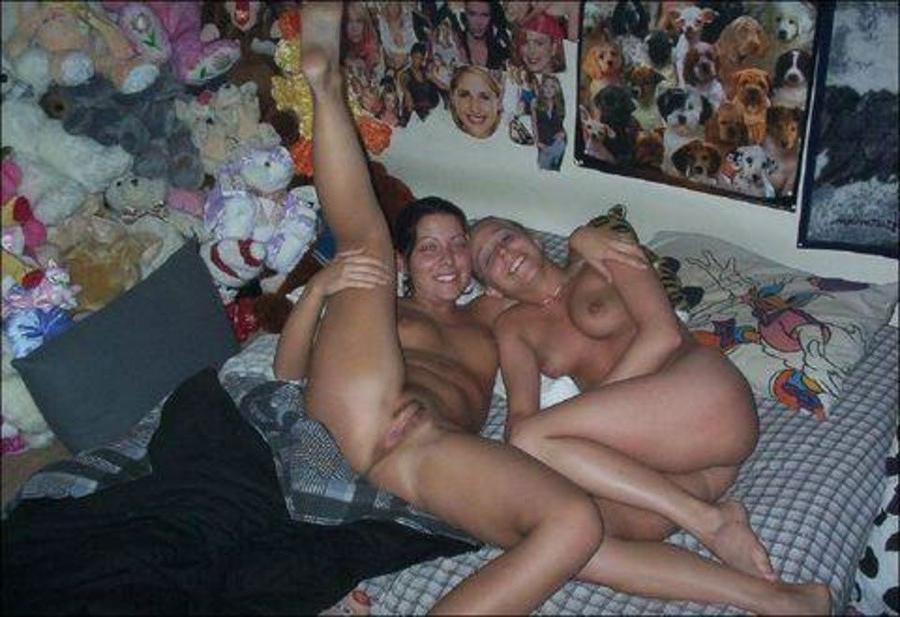 9P Horny amateur girlfriends dancing