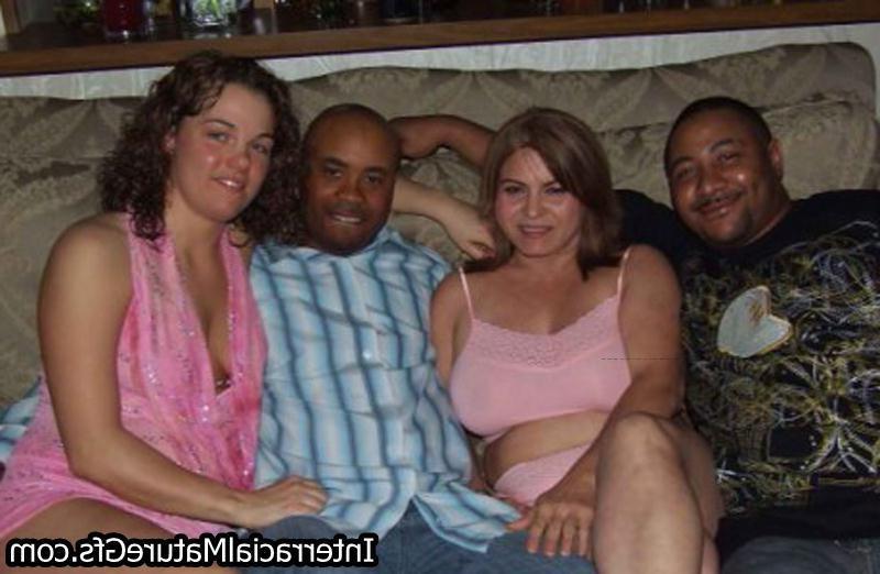 15P Real amateur milfs taking big black cock