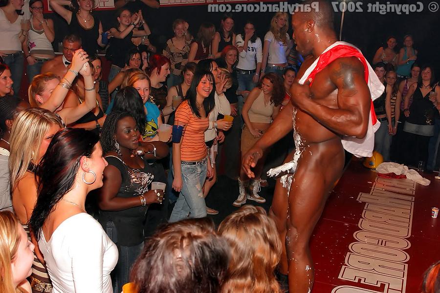 11P Party girls dancing and clawing at strippers