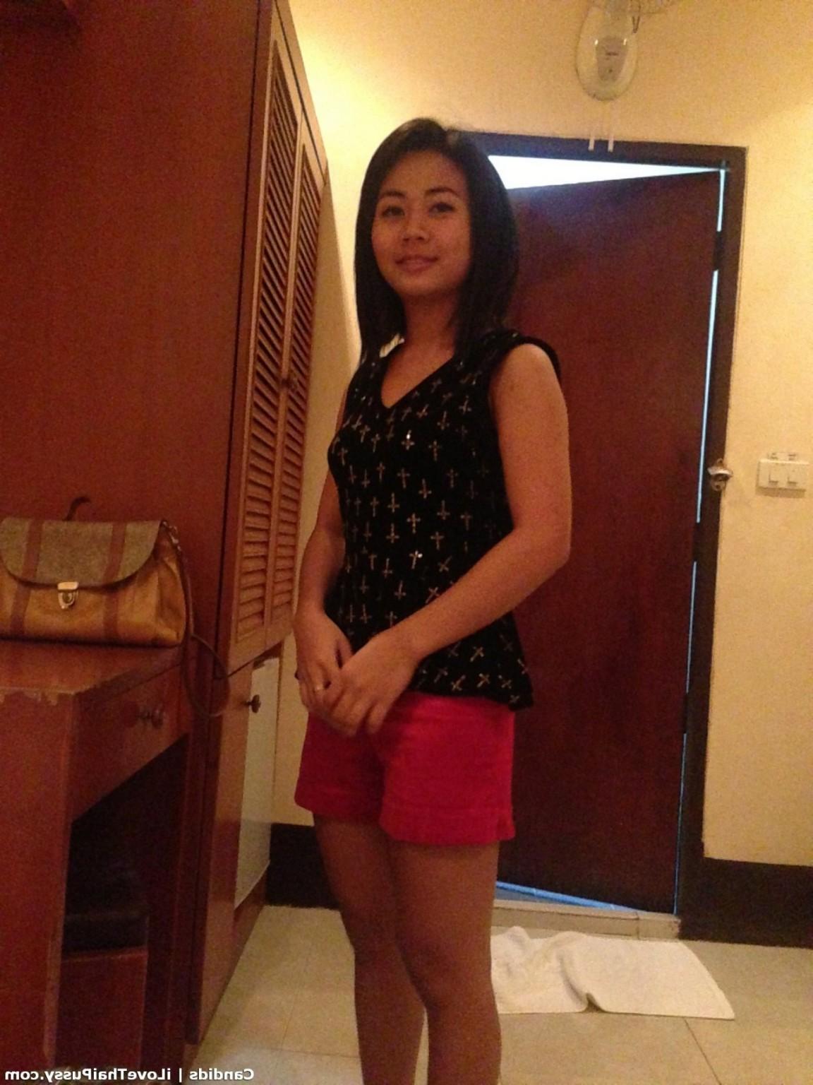 25P Hot Thai bargirl bareback no condom creampie sex tourist loves asian babe