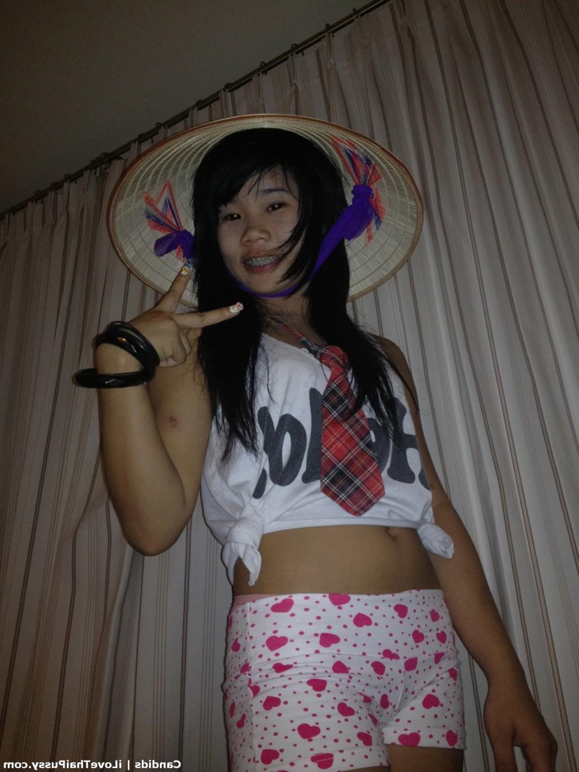 25P Hot Thai bargirl bareback no condom creampie sex tourist loves asian babe