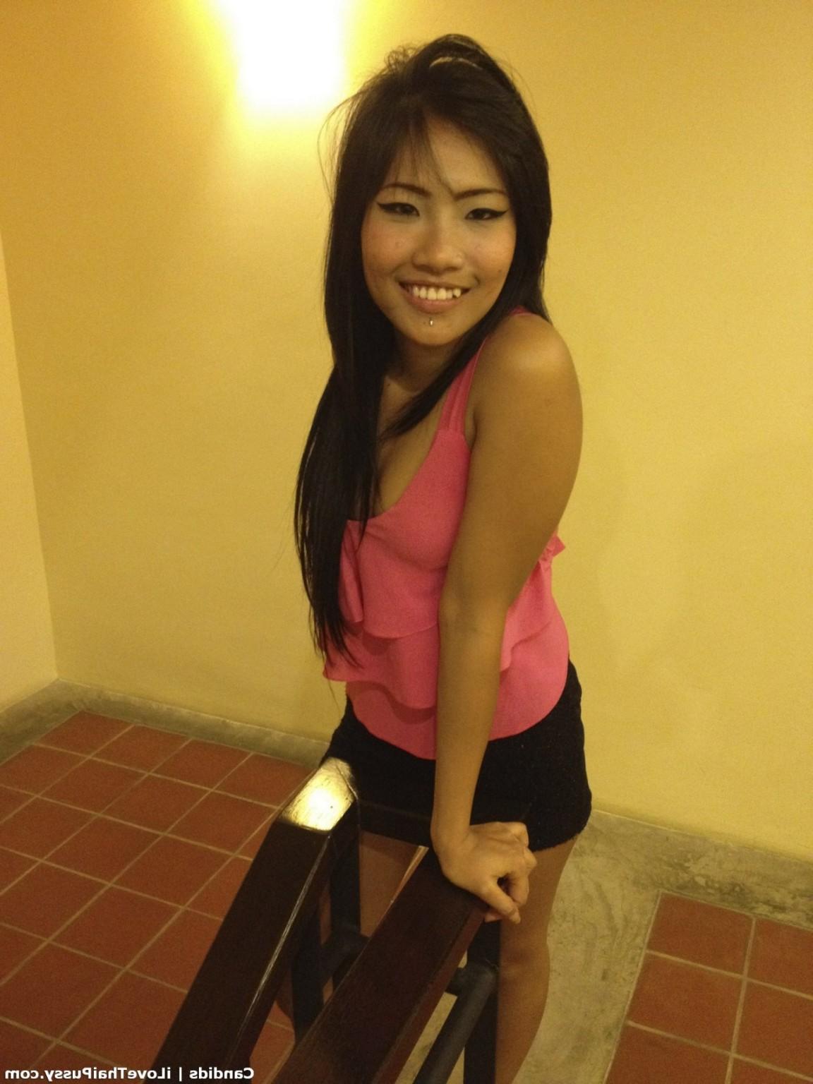 25P Hot Thai bargirl bareback no condom creampie sex tourist loves asian babe