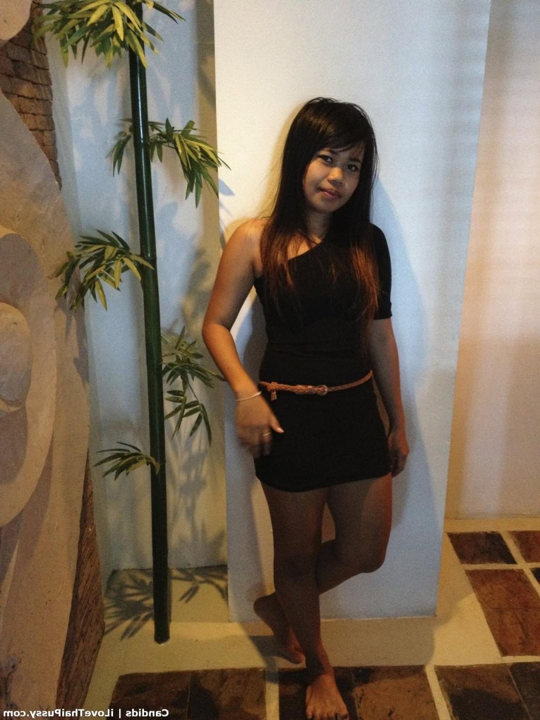 25P Hot Thai bargirl bareback no condom creampie sex tourist loves asian babe