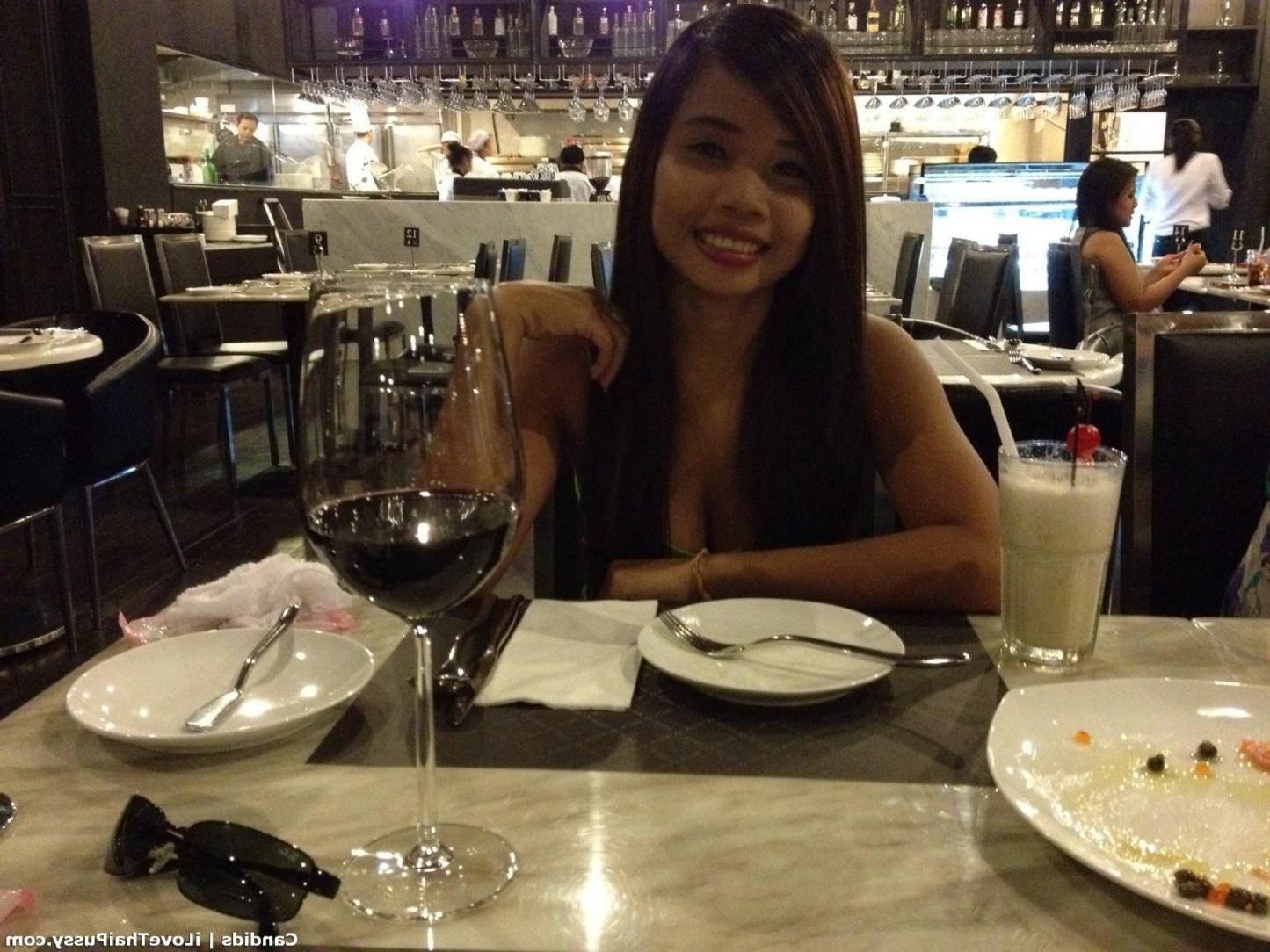 25P Hot Thai bargirl bareback no condom creampie sex tourist loves asian babe