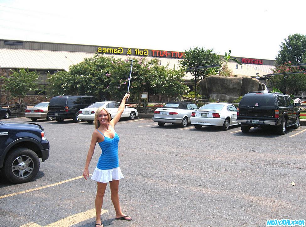 15P Foxy Jacky loves to have fun at the mini golf course