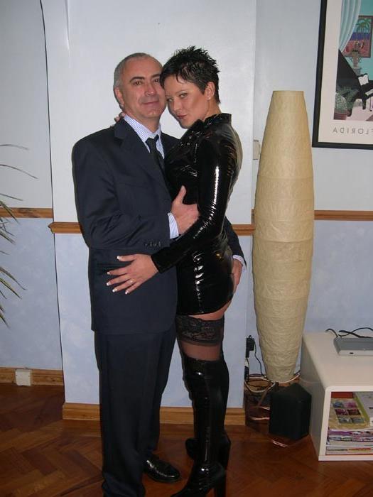 15P Horny british senior fucking a cheap and dirty street slut