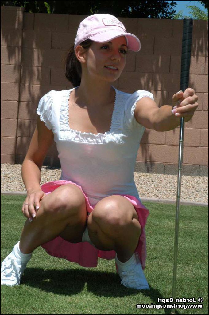 15P Jordan Capri -  Playing Golf
