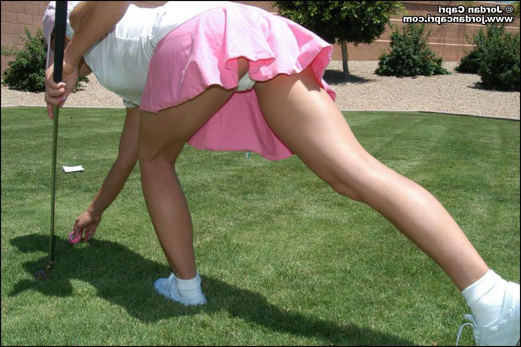 15P Jordan Capri -  Playing Golf