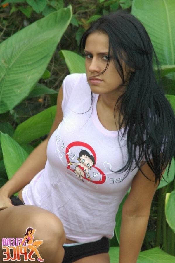 14P Selena hot body one with nature!