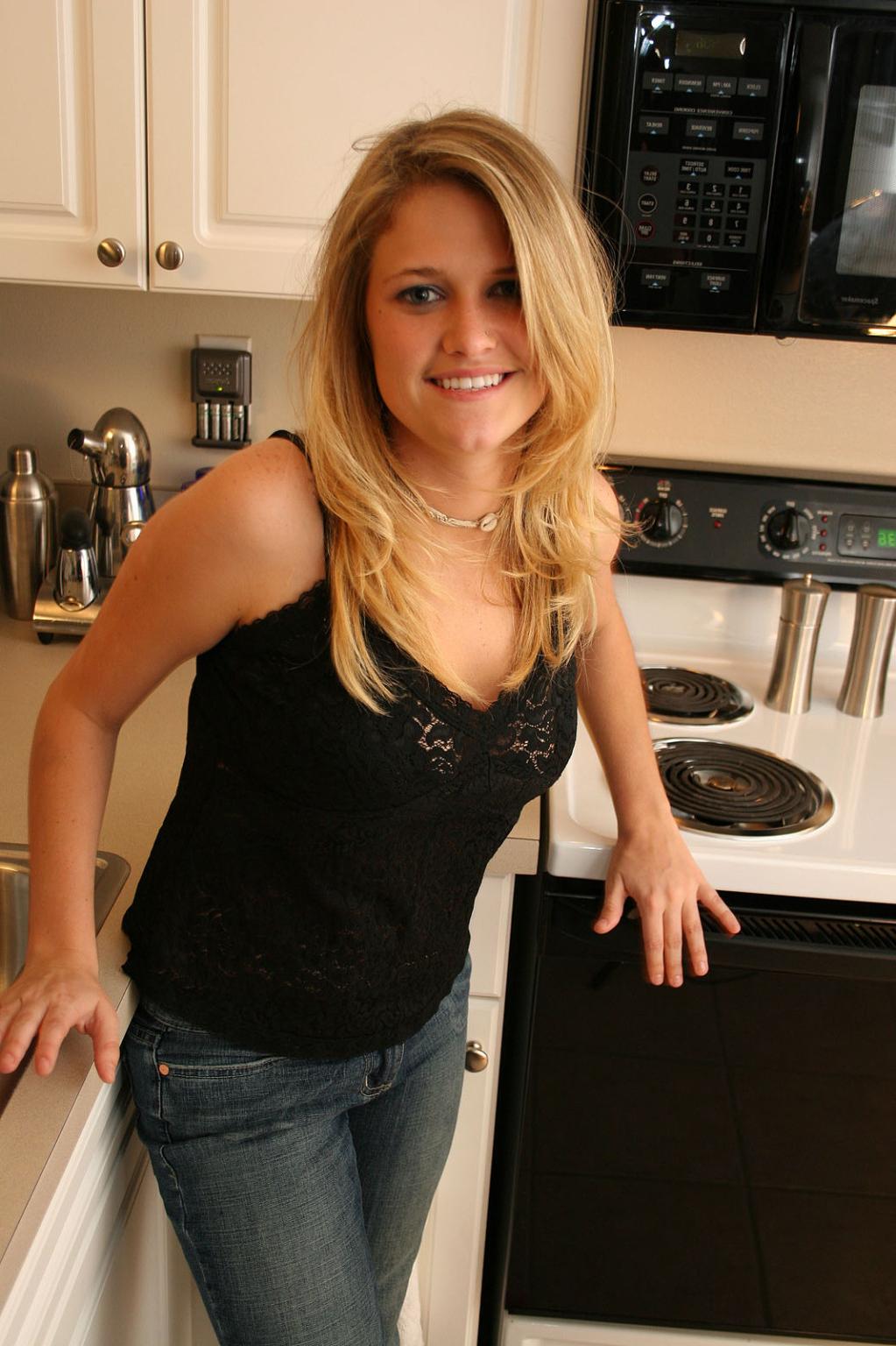 12P Sam in the Kitchen