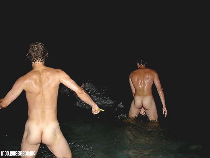15P Real gfs get naked in public and pose outdoors gallery 14