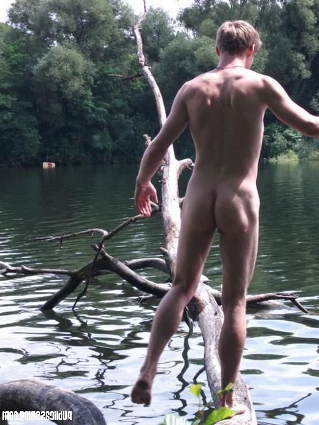 15P Real gfs get naked in public and pose outdoors gallery 11