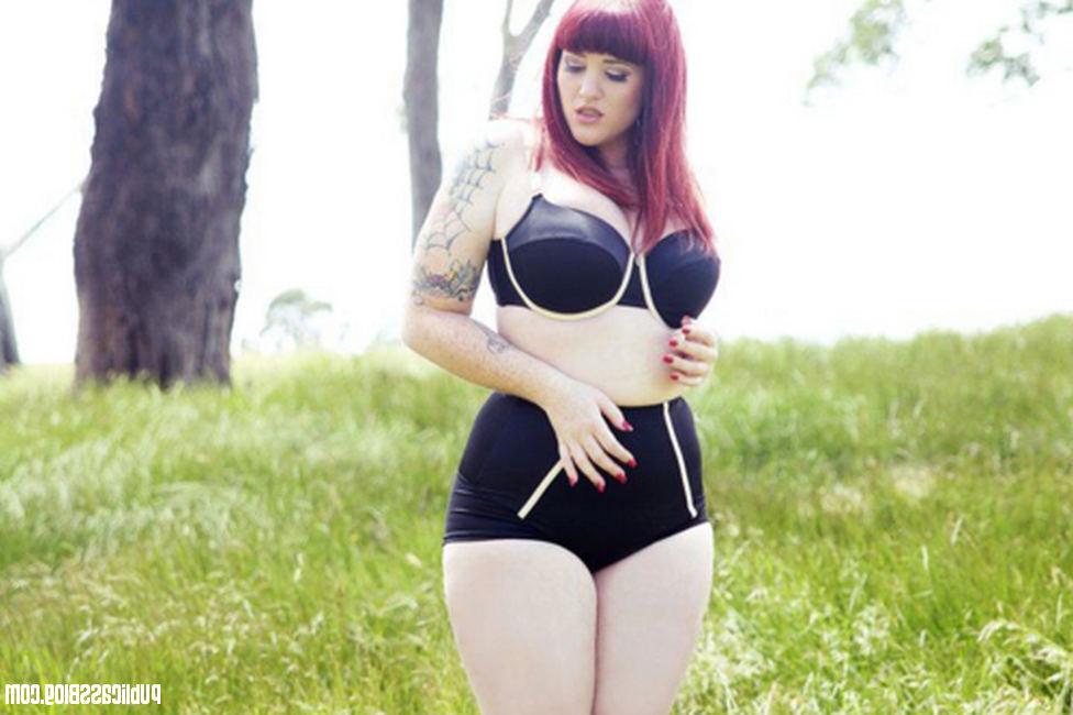 15P Real gfs get naked in public and pose outdoors gallery 11