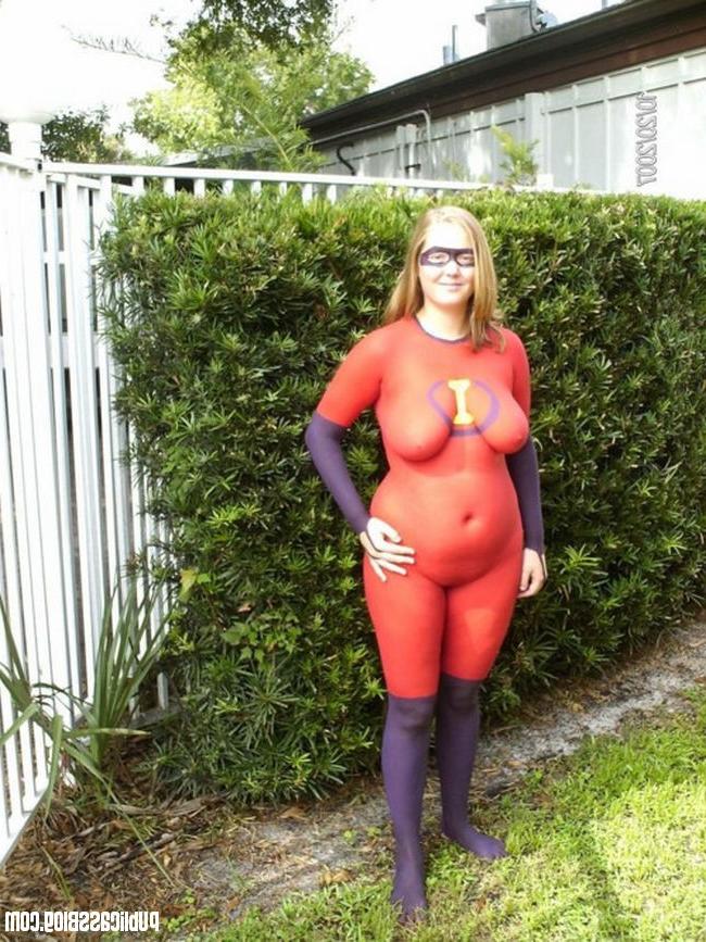 15P Real gfs get naked in public and pose outdoors gallery 10