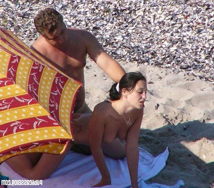 15P Real gfs get naked in public and pose outdoors gallery 8