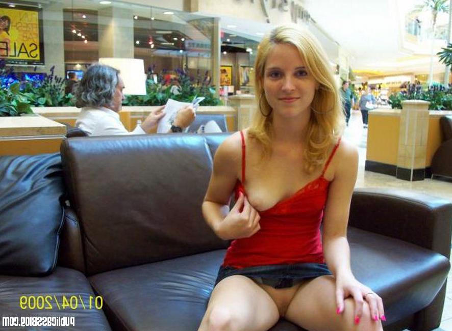 15P Real gfs get naked in public and pose outdoors gallery 1