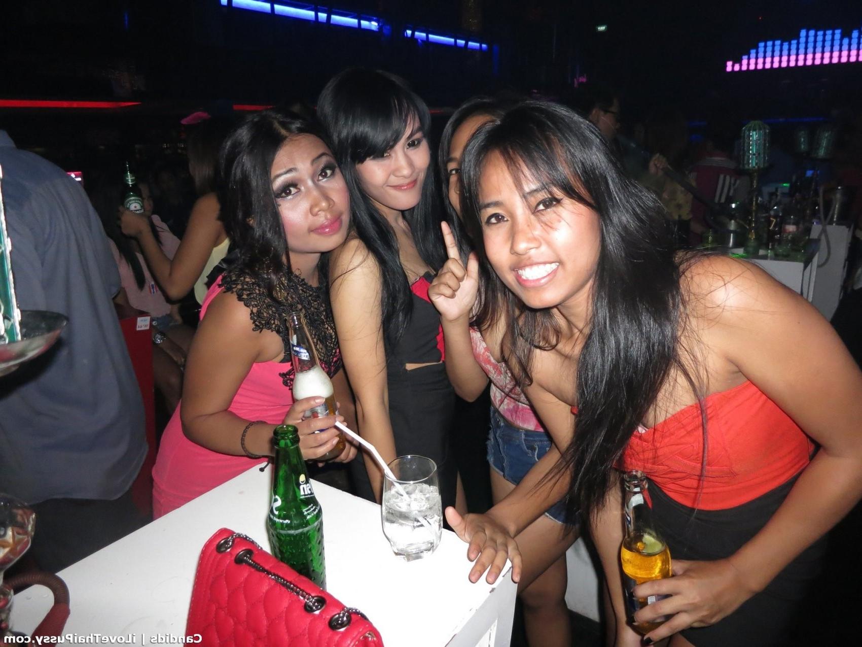 25P Filthy Thai Bareback whore loves no condom sex tourist cock in her tight asian p