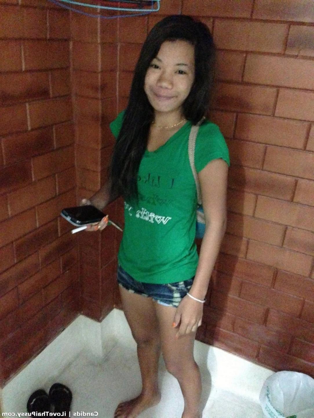 25P Filthy Thai Bareback whore loves no condom sex tourist cock in her tight asian p