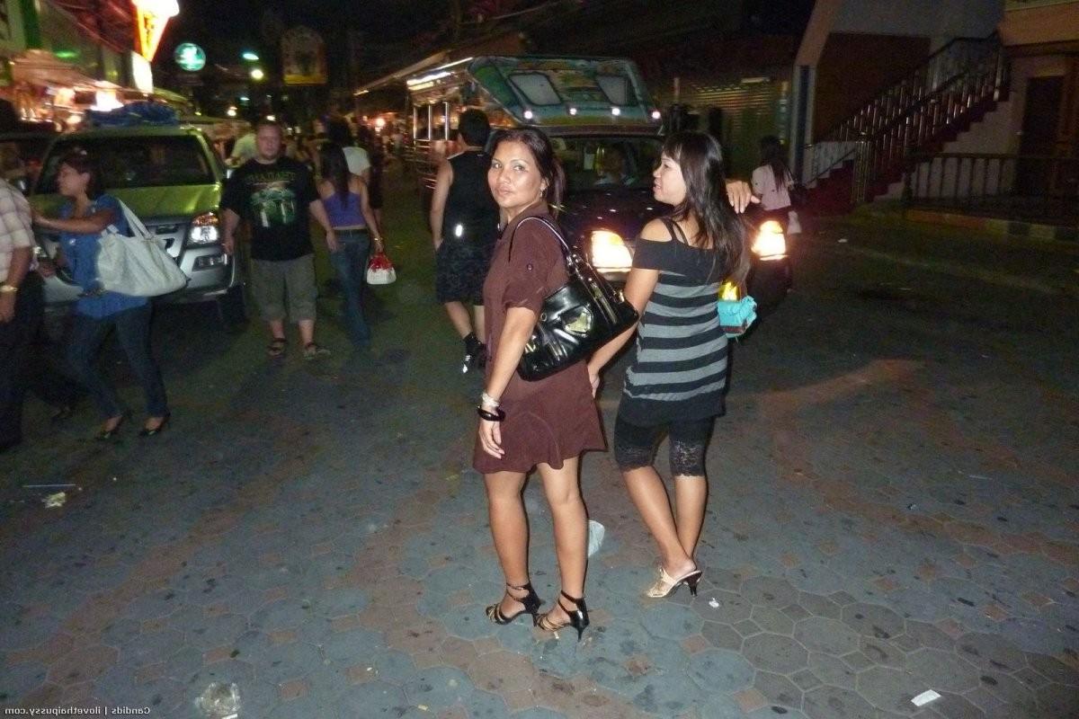 25P Sweet Thai Street meat loves bareback sex tourist cock fucking her asian pussy