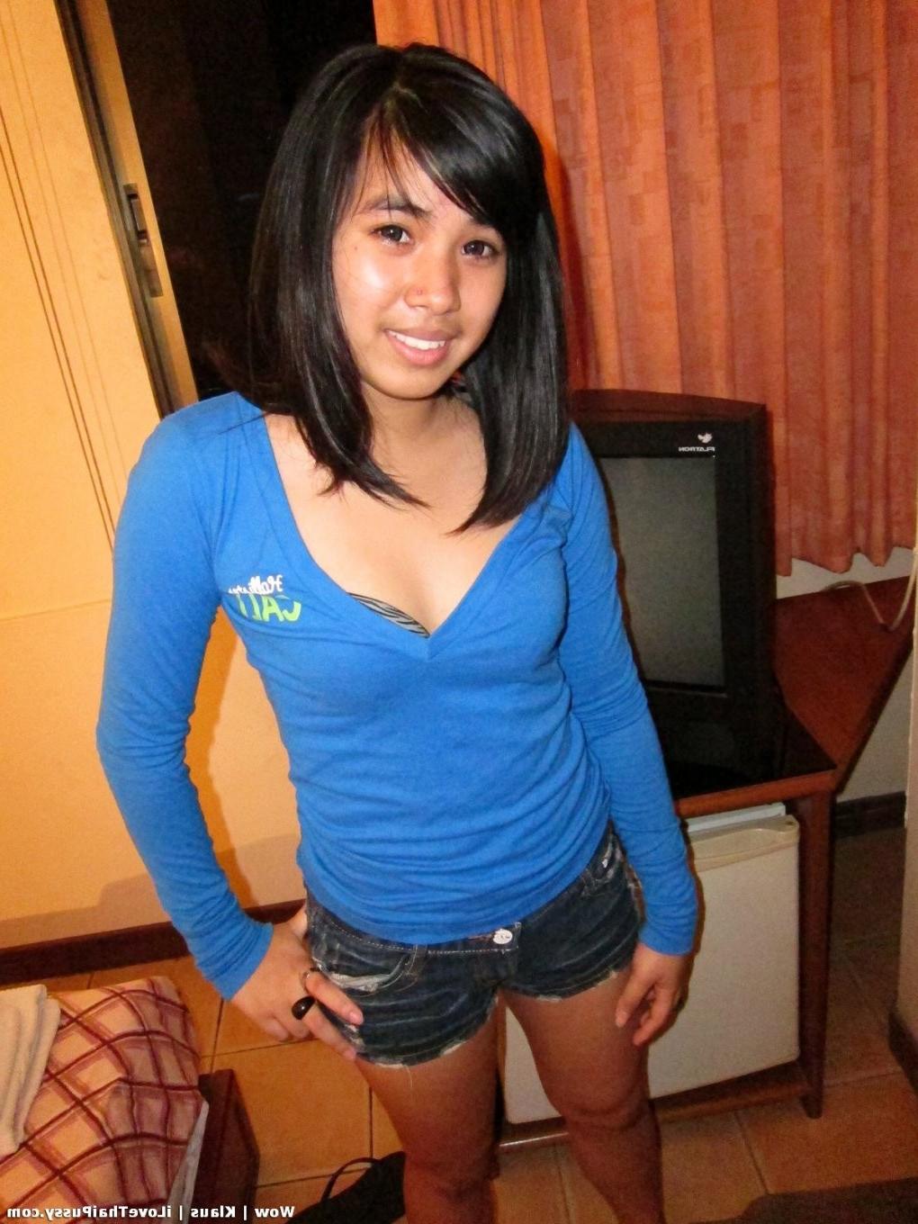 25P Sweet Thai Street meat loves bareback sex tourist cock fucking her asian pussy