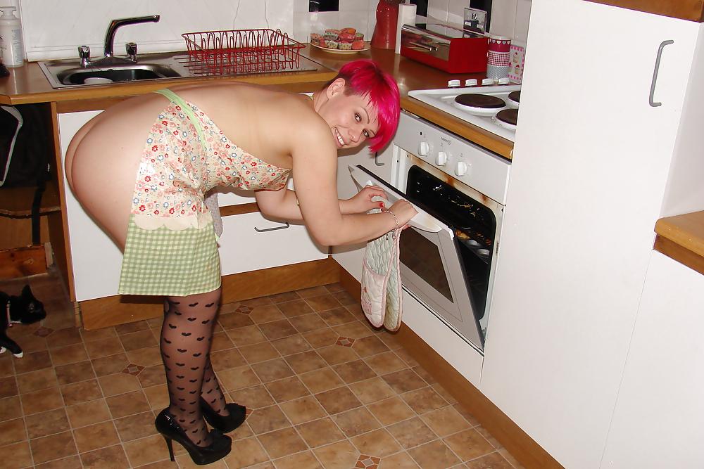 10P In the kitchen xx
