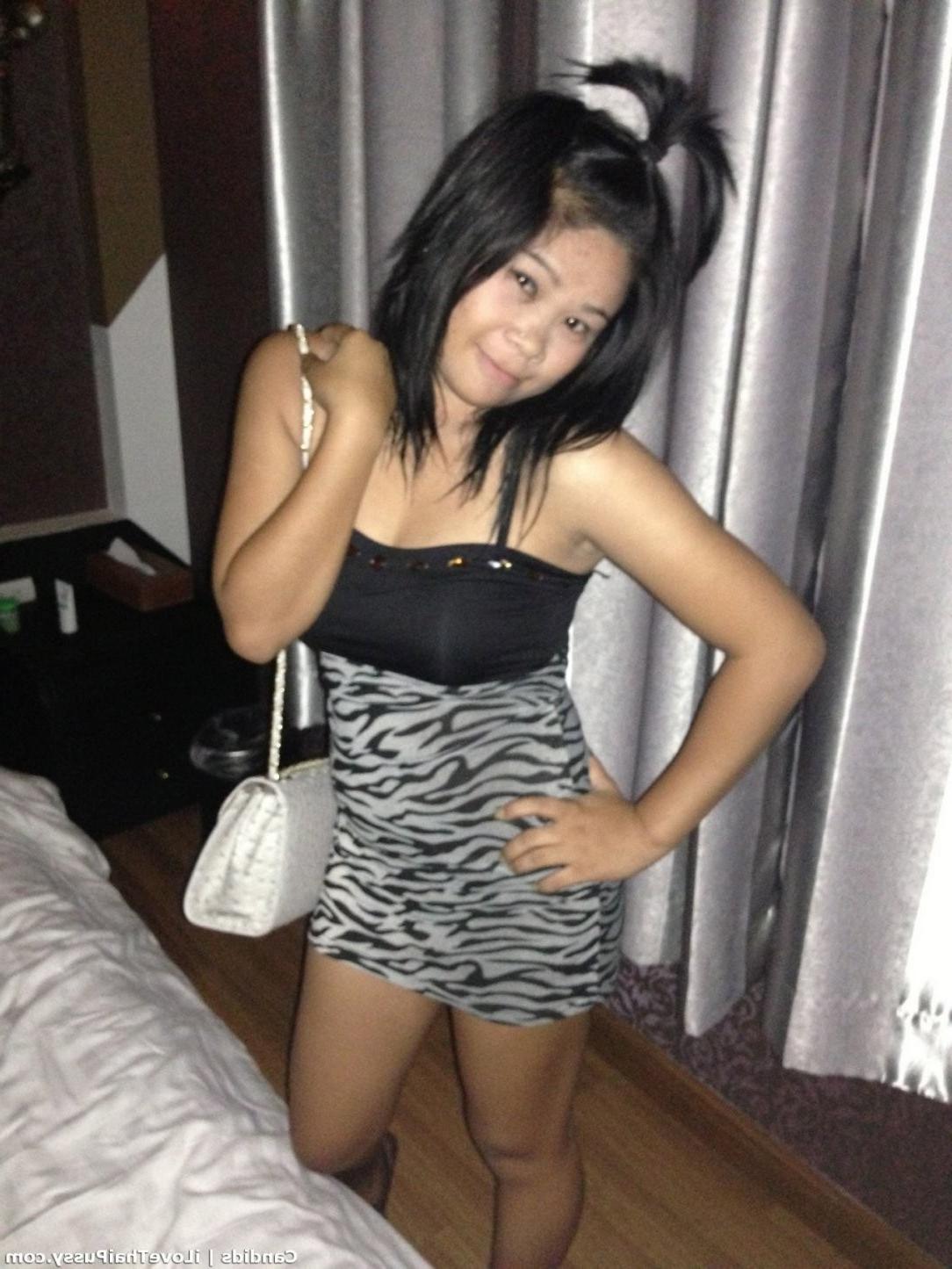 25P Sex tourist ass fucks a hot thai milf whore asian butt slut