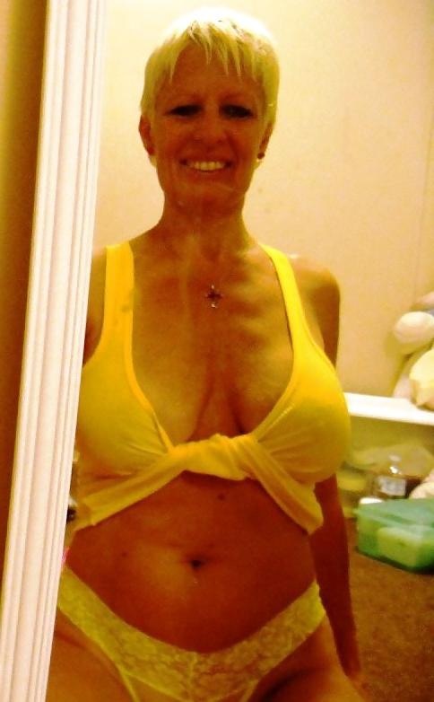 13P Short Grey Hair Gilf