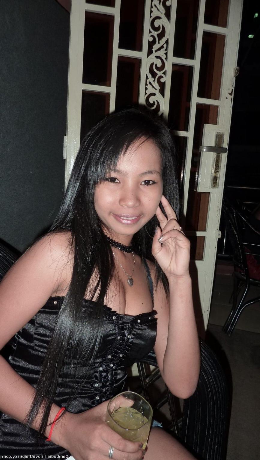 25P Amateur Bangkok Thai whores hired to fuck swedish sex tourist klaus asian sluts