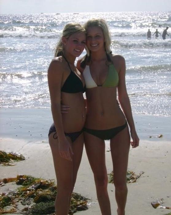 16P Young and hot punk chick getting naughty with the camera  